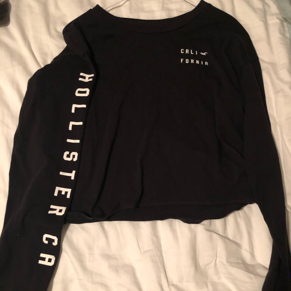 Black Hollister cropped long sleeve ||